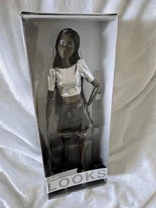 Barbie Signature Looks Doll * Model #10 * NRFB - Picture 1 of 7