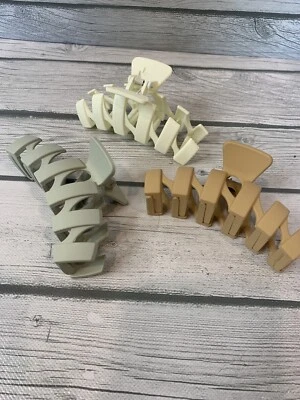 3 Hair Claw Clips Large 4.5” Matte Tan, Cream & Light Green Healthy Nonslip 90’s - Image 1 of 4