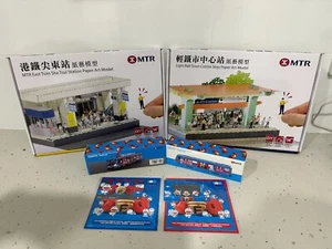 Bundle: 100% DORAEMON & FRIENDS X HK MTR R Train & Light Rail Limited Edition - Foto 1 di 11