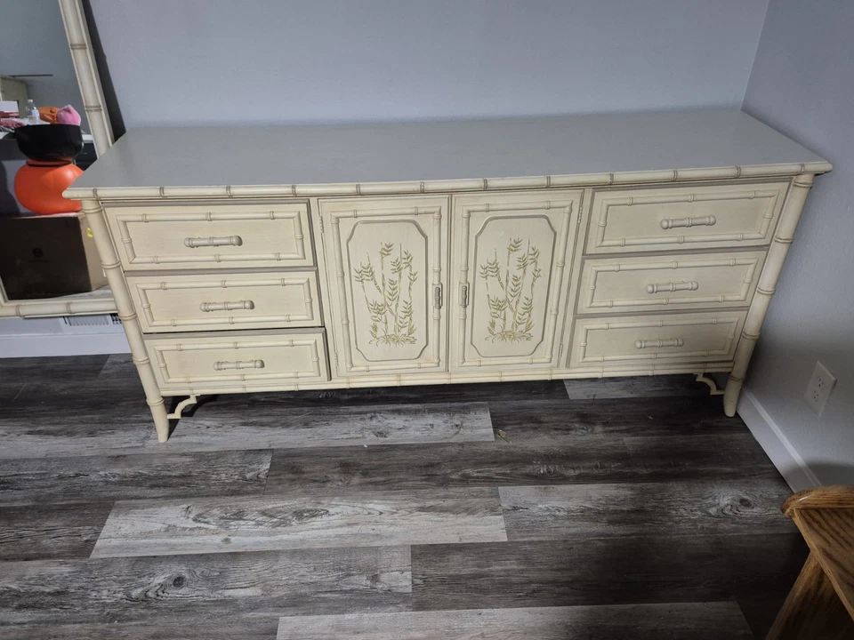 Комод из искусственного бамбука Dixie Aloha - Изображение 1 из 1