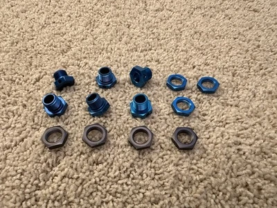 Associated 17mm Aluminum Wheel Hubs / Serrated Wheel Nuts - Blue/Gray - Image 1 of 4