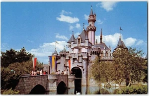 DISNEYLAND Fantasyland SLEEPING BEAUTY CASTLE 1950s D-2 Vintage Postcard - Picture 1 of 2