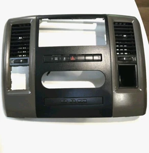 09-12 DODGE RAM 1500 2500 CENTER DASH RADIO TRIM BEZEL PANEL HAZARD LIGHT OEM - Bild 1 von 10