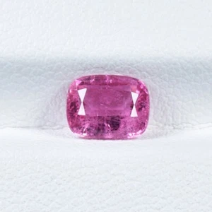 0.95 ct LUSTROUS PURPLE PINK / NATURAL RUBELITE TOURMALINE - CUSHION Video !! - Picture 1 of 3