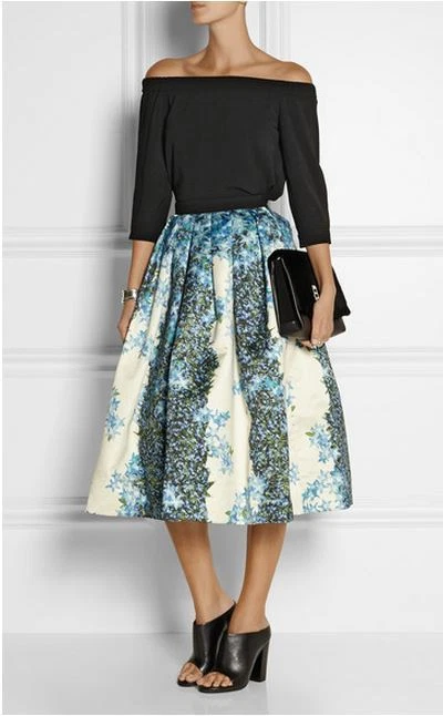 Falda midi de seda floral para acera Tibi nueva con etiquetas (talla 0) $750 ¡AGOTADA!! Foto 1 de 4