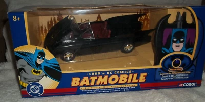 CORGI DC COMICS BATMAN BATMOBILE & BATCOM NIB 1/24 DIECAST CAR COLLECTIBLE 2004 - Image 1 of 4