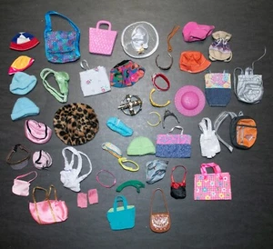 Barbie Puppe Hut Krone Handtasche Taschen Zubehör (47 Stück) 80’s/90’s/2000’s - Bild 1 von 7