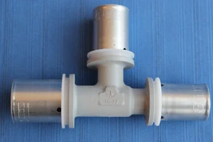 RP130-Roth Press T- Stück 20mm -17mm -17mm Nr 1115005538 aus PPSU Kunststoff - Bild 1 von 1