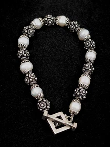 White Baroque pearl Silver Tone Bali Style Bead Toggle Bracelet 7.5 in - Picture 1 of 12