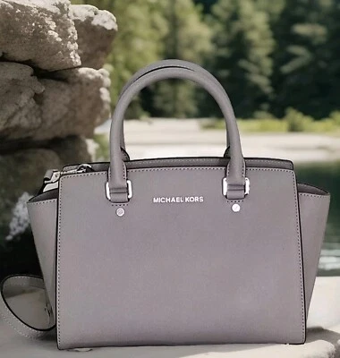 🌞BOLSO BANDOLERA MEDIANO MICHAEL KORS SELMA GRIS PERLA CUERO PLATA🌺NUEVO CON ETIQUETAS Foto 1 de 4