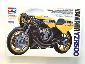 TAMIYA #14001 YAMAHA YZR500 ESCALA 1:12 (1981) "KENNY ROBERTS" - CAJA ABIERTA NUEVA - Imagen 1 de 8
