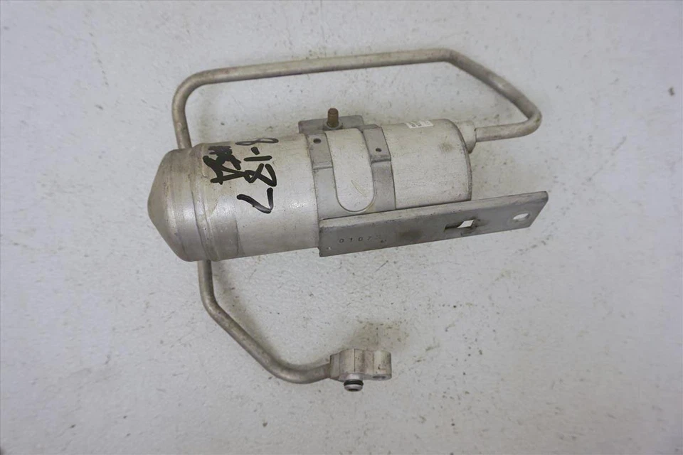 2000-2006 Honda Insight Condenser Liquid Tank 80351-S3y-A01 - Image 1 of 4