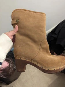 Neu UGG Damen 7M Lynnea Shearling Stiefeletten Clog Lammfell Überschlagfutter - Bild 1 von 4