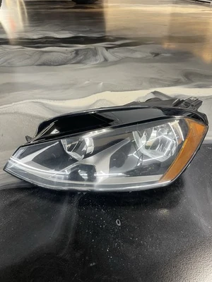 Conjunto Faro Izquierdo-2015-2017 Volkswagen GTI hatchback 5GM.941.005.c Foto 1 de 4