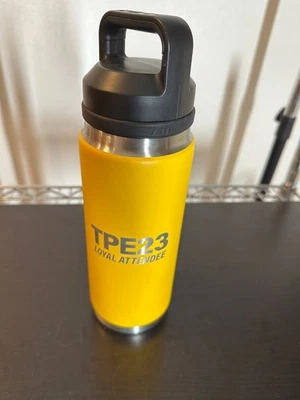 Botella de agua amarilla Yeti TPE 2023 Foto 1 de 4