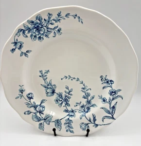222 Fifth Blue and White Ceramic Dinner Plates Set of 4 Plates NEW - Picture 1 of 2