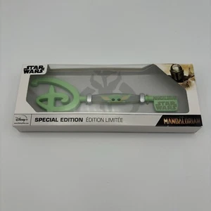 Disney Star Wars Mandalorian Baby Yoda Grogu Edizione Limitata Chiave da Collezione Nuova - Foto 1 di 14