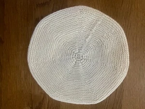 Hand Knitted Girls Cream Beret Style Hat - Picture 1 of 3