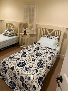 Pair of Twin Beds With Mattresses & Night Stand Ivory / Cream Shabby Chic - Picture 1 of 8