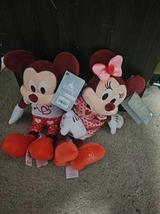 Disney Mickey & Minnie Mouse 2024 Valentines Set Plush New with Tags - Picture 1 of 2