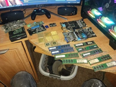 OLD PC PARTS FOR SCRAP GOLD - Image 1 of 4