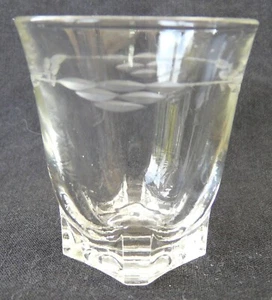 Verre à liqueur en cristal taillé 2,5 cl – raffinement vintage – REF 1589 - Imagen 1 de 4