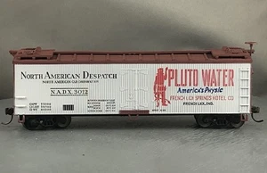 Zug Miniatur - Pluto Water - 40' Wood Reefer + Wgt # 3012 mit Kadees - Bild 1 von 6