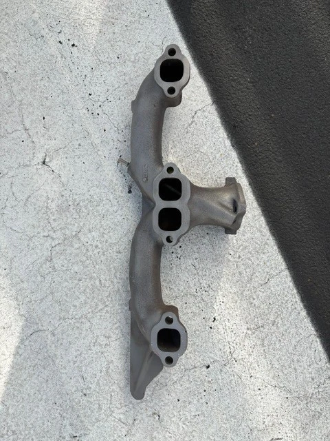 Corvette 1961 colector de escape derecho 3750558 F15 OEM 283 no FI original GM Foto 1 de 4