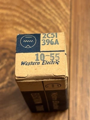 Western Electric 2C51/396A/5670 Square Getter Black Plate USA 1958 Strong in Box - Image 1 of 2