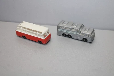 Lesney 2 Stück Reisebusse Setra und Greyhound #M363 - Bild 1 von 3