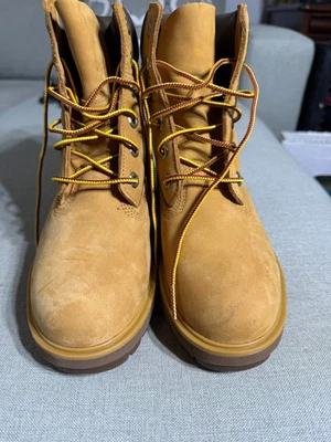 Botas impermeables premium Timberland de 6 pulgadas para mujer color tostado talla 7,5 Foto 1 de 4