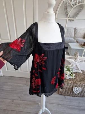 Coast Black Red Embroidered Sequin Floral Silk Top Size 14 - Image 1 of 4