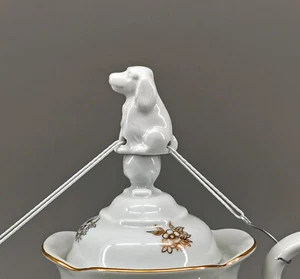 9986437 Porcelaine Lindner Attrape Gouttes Setter Chien de Chasse Blanc H4,5cm - Picture 1 of 3