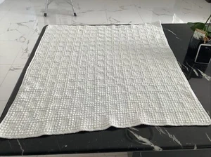 Crochet Baby Blanket White 850x 900mm Check Pattern Heavy Weight - Picture 1 of 4