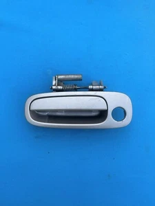 2004-2006 Scion xB Genuine OEM Color Code 1D2 Front Left Exterior Door Handle - Picture 1 of 4