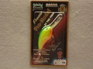 Strike King Pro Model Series 4 Crankbait, Dives 6-9' Obsolete Color - Picture 1 of 3