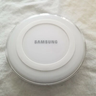📱Samsung Fast Charge Qi Wireless Charging Pad Only!!! for Galaxy Phones - Image 1 of 4