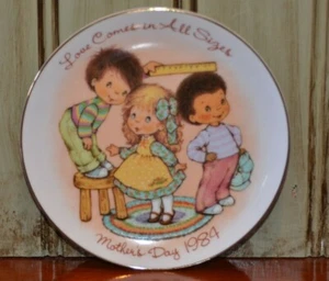 Avon1984 Mothers Day Plate Gift  Love Comes in All Sizes Vintage Collectible - Picture 1 of 3