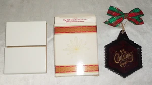 Adorno de Navidad Avon Cape Cod 1990 1876 en caja original - Imagen 1 de 3