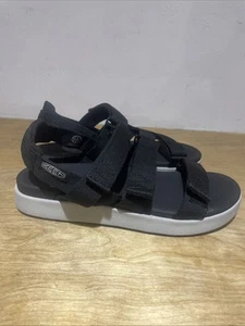 Size 9 - Keen Women’s Elle Strappy Black sandals - Picture 1 of 7