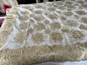 "Mantel bordado hilo seda dorado vintage polaco 56"" X 52""" - Imagen 1 de 11
