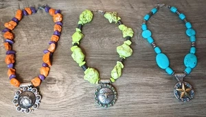 Neu Set mit 3 Halsketten Western Handarbeit poliert gefärbte Steine & Anhänger Cowgirl - Bild 1 von 19