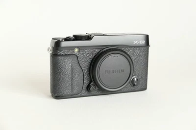 [MINT] Fujifilm Fuji X-E2 [Black] Camera Body + TTArtisan 27mm 2.8 Lens - Image 1 of 4