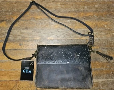 Womens Gun Tote N’ Mamas Leather Crossbody Purse Bag RFID Concealed EDC Holster - Image 1 of 4