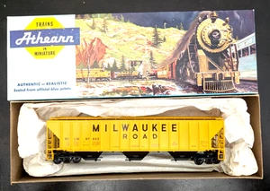 ATHEARN BLUE BOX ~ 5306 3-BAY COVERED HOPPER ~ MILWAUKEE 97802 ~ IN OVP - Bild 1 von 6