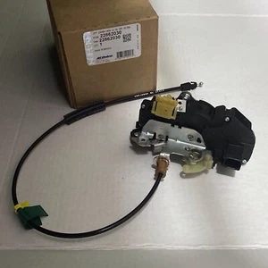 2007-13 Silverado Sierra 1500 OEM Front RH Door Latch Lock w/ Cable 22862030 NEW - Picture 1 of 13