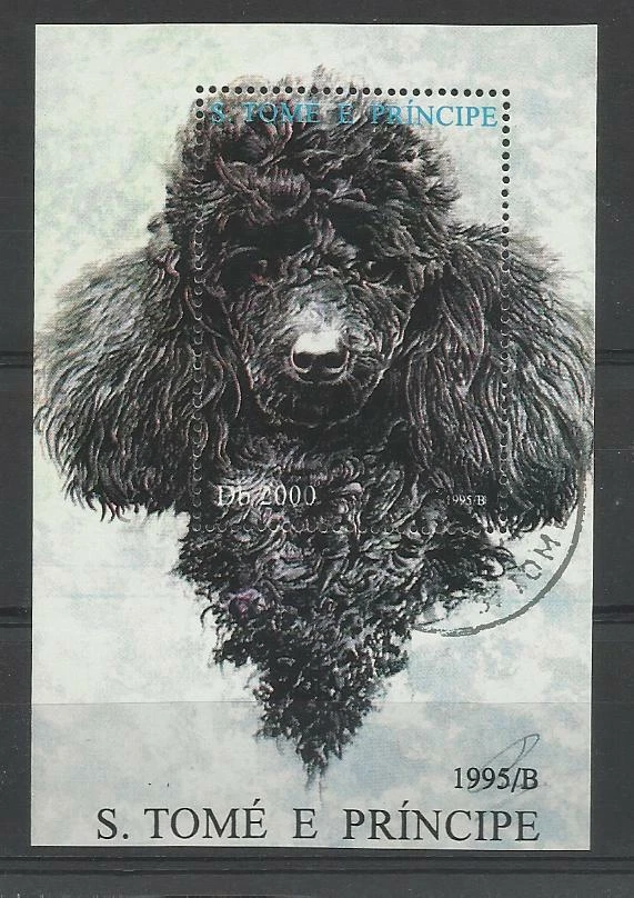  chien dog hund perro Bloc Feuillet oblitéré 75  San Tomé - Photo 1/1