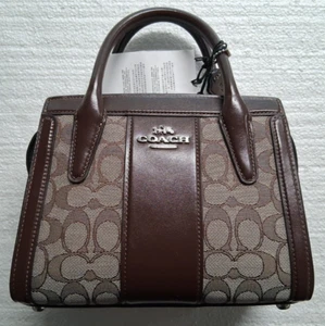 NUEVO CON ETIQUETAS ~ Bolso de Mano Coach Andrea en Jacquard Signature ~ Color Roble/Arce ~ CT766 - Imagen 1 de 11