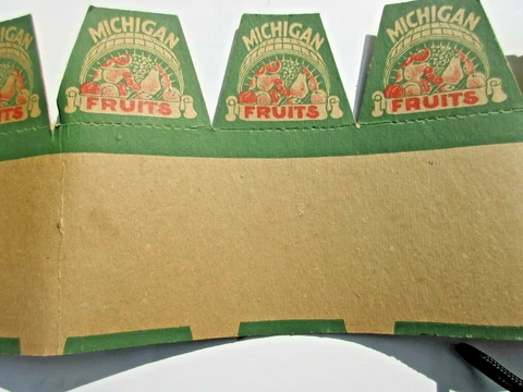 VINTAGE MICHIGAN FRUITS AD PIECE 1/4 BUSHEL CRATE TOPPER 28" X 4.5" GR8T DISPLAY Cover