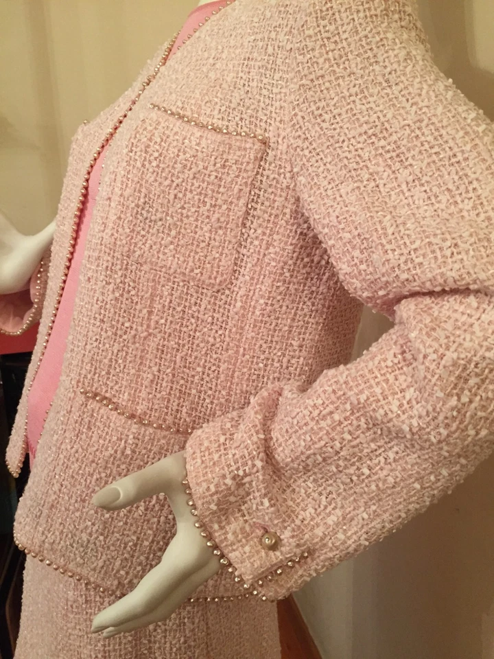 Traje Falda CHANEL Rosa Tweed 2 Piezas Con Perlas Talla 40 Mujer Foto 1 de 4